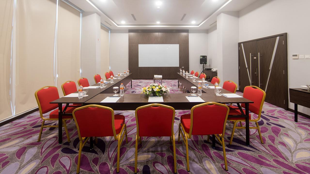 Bigland Hotel & Convention Sentul Богор Екстер'єр фото