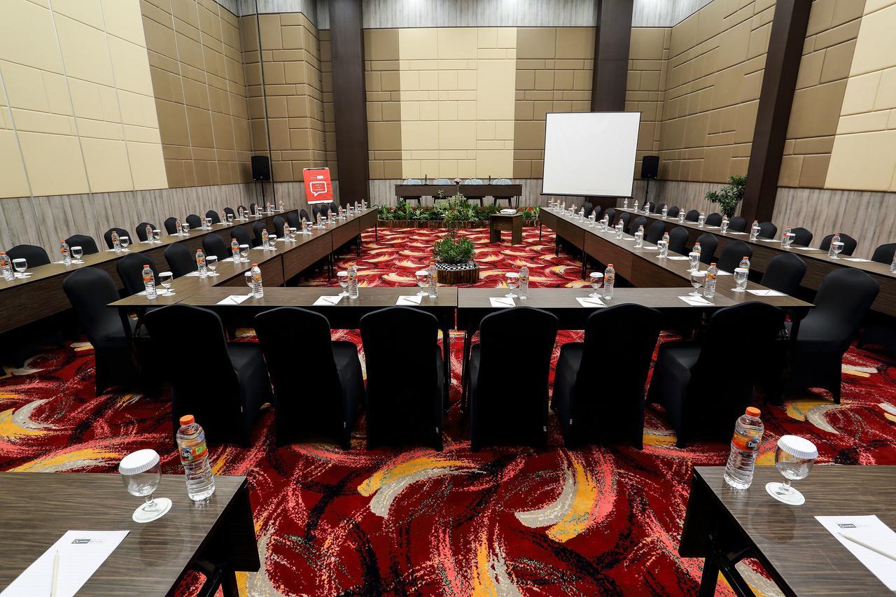Bigland Hotel & Convention Sentul Богор Екстер'єр фото