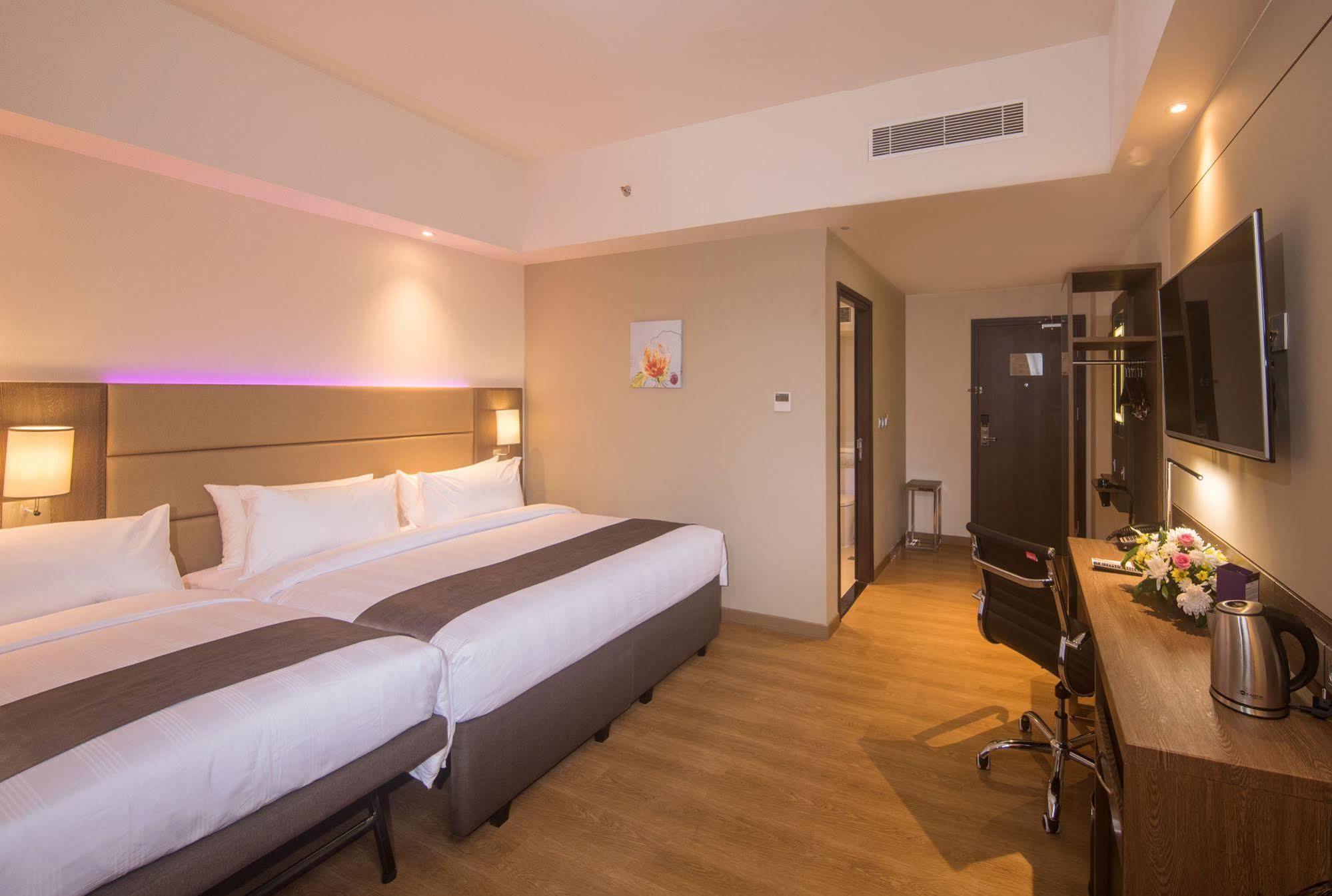 Bigland Hotel & Convention Sentul Богор Екстер'єр фото