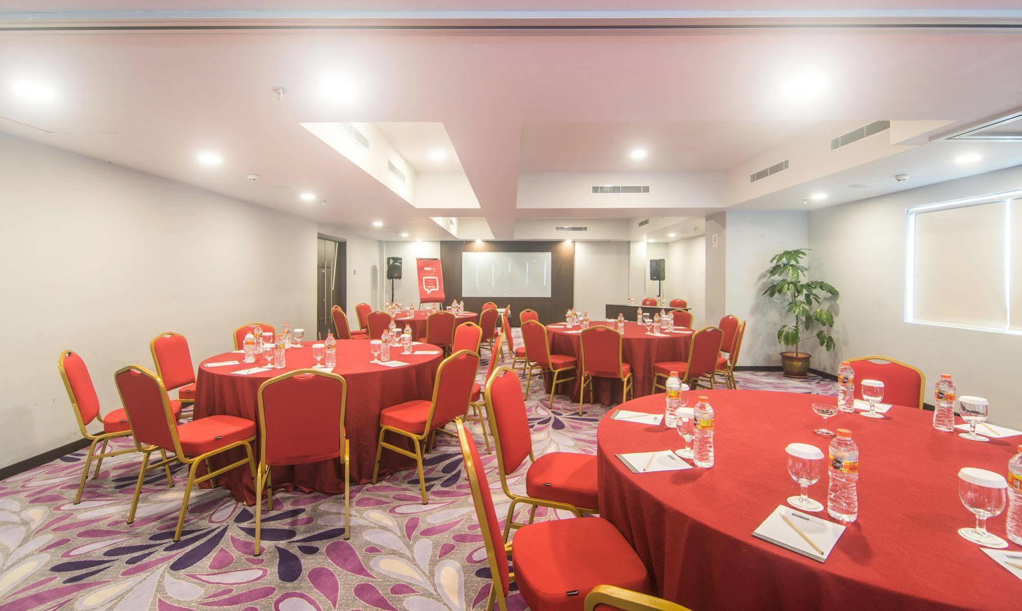 Bigland Hotel & Convention Sentul Богор Екстер'єр фото