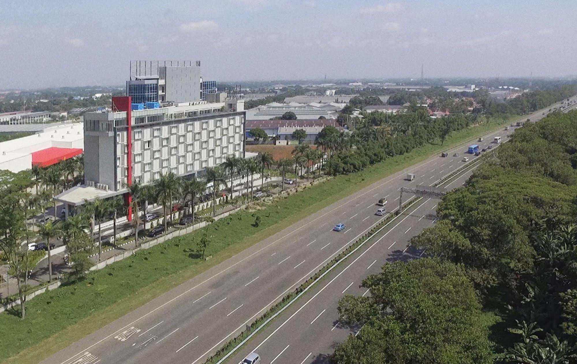 Bigland Hotel & Convention Sentul Богор Екстер'єр фото